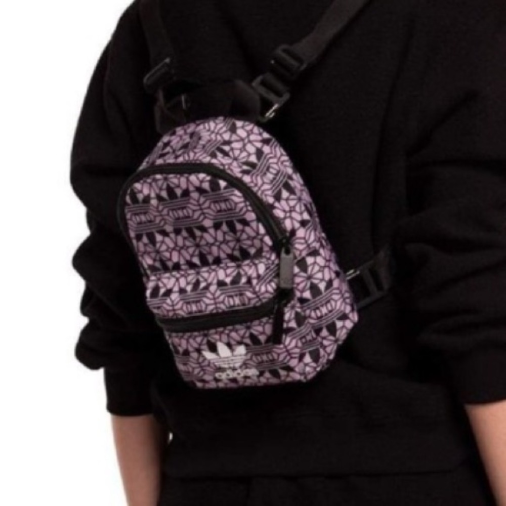 Brand New - Adidas Originals GRAPHIC MINI BACKPACK - Picture 2 of 9